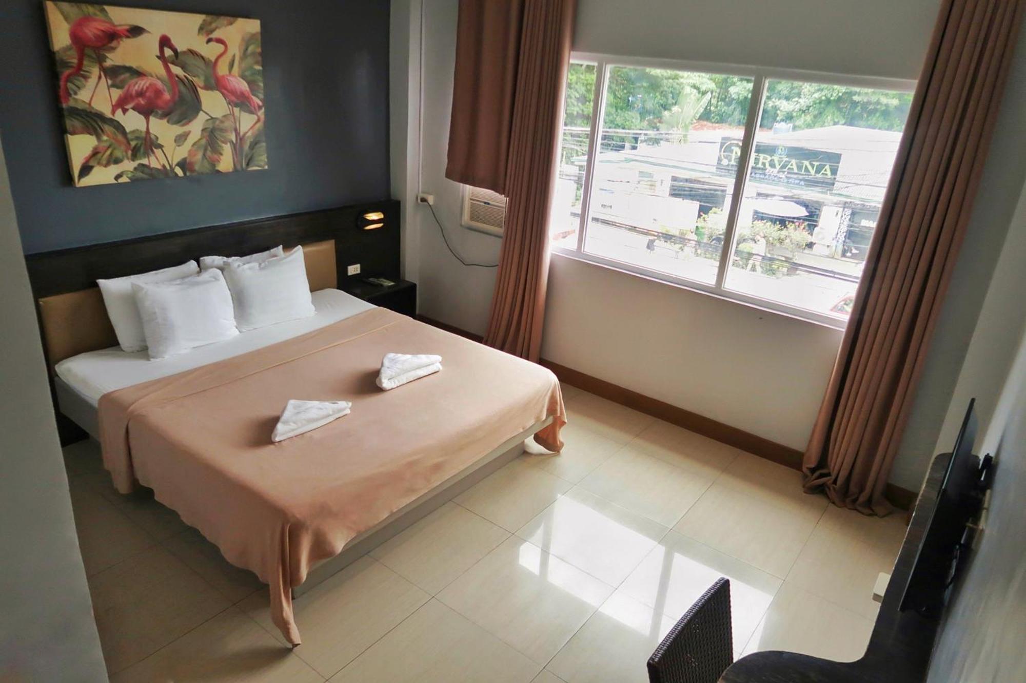 Leux Hotel Alona פנגלאו מראה חיצוני תמונה