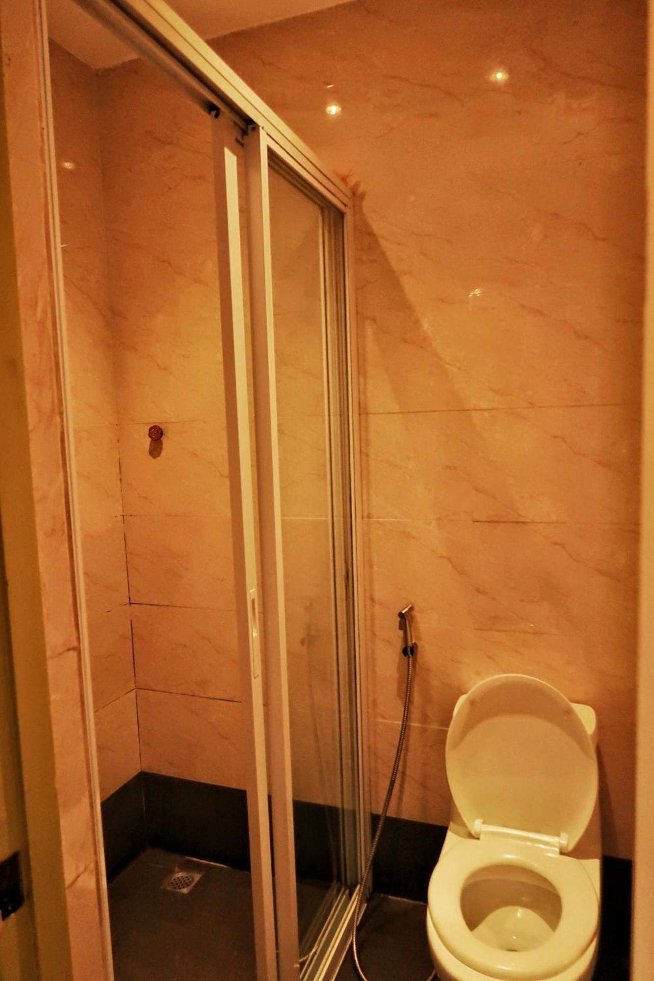 Leux Hotel Alona פנגלאו מראה חיצוני תמונה