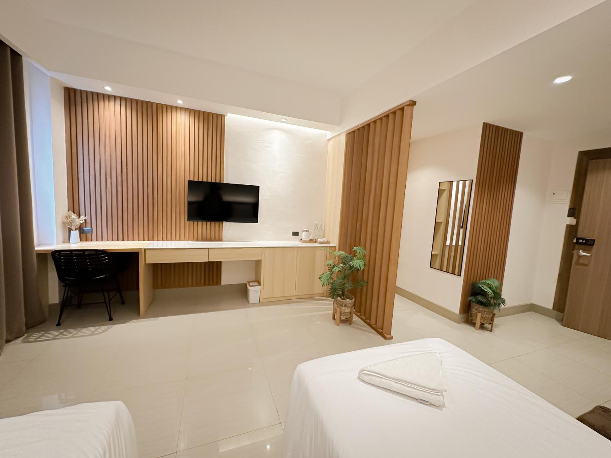 Leux Hotel Alona פנגלאו מראה חיצוני תמונה