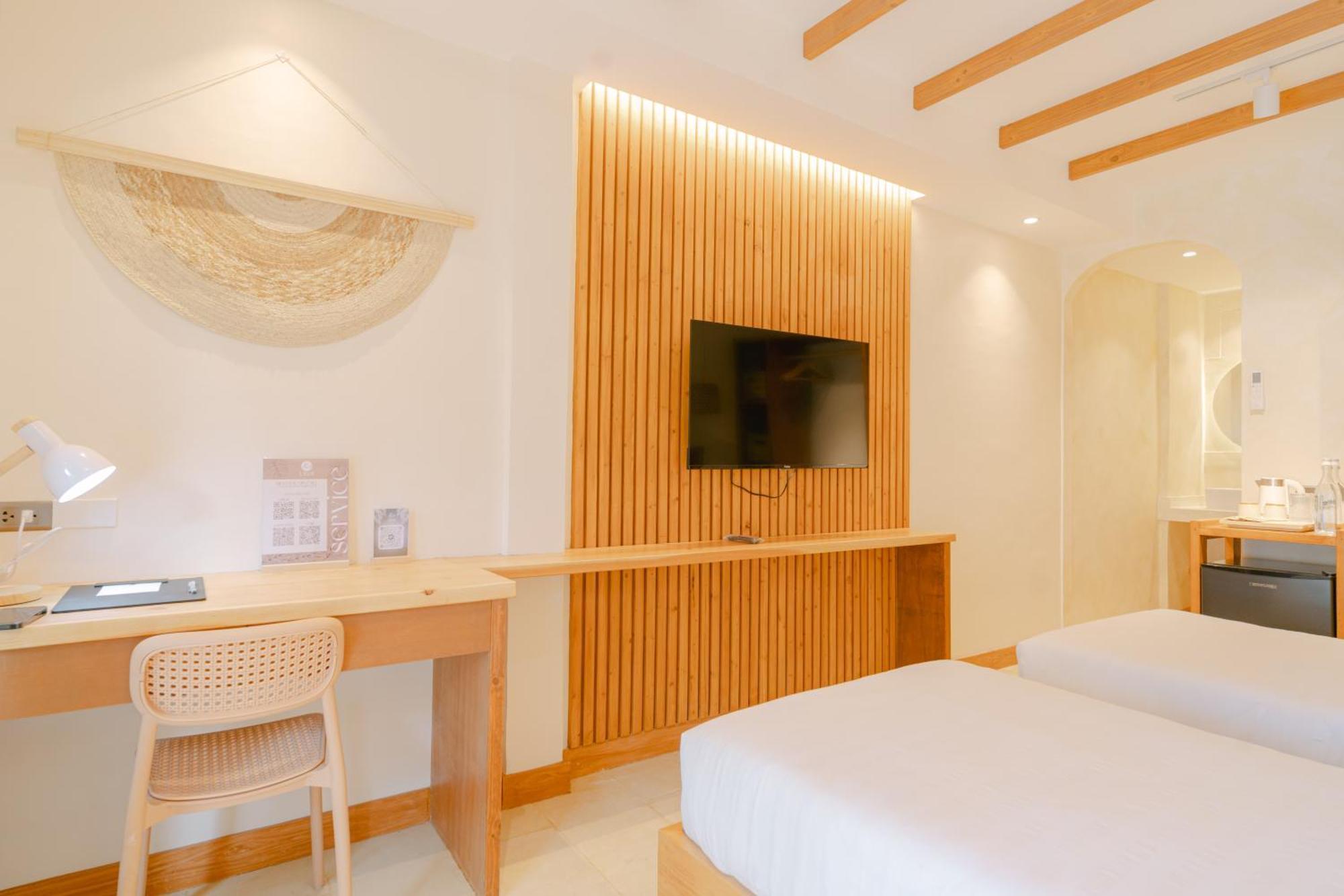 Leux Hotel Alona פנגלאו מראה חיצוני תמונה